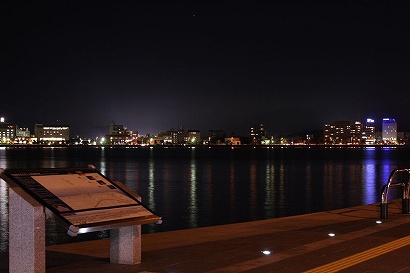 展望台の雰囲気と夜景